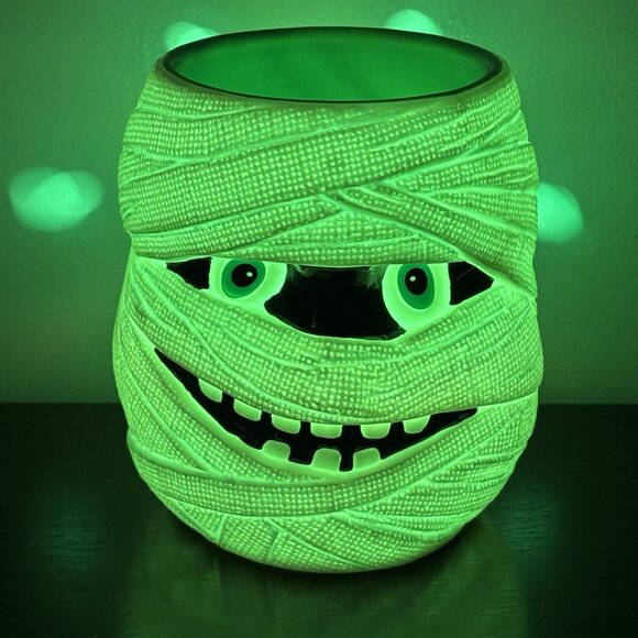 Scentsy Warmer Under Wraps Halloween Mummy Retired White Mummy with Green Light - Picture 1 of 16
